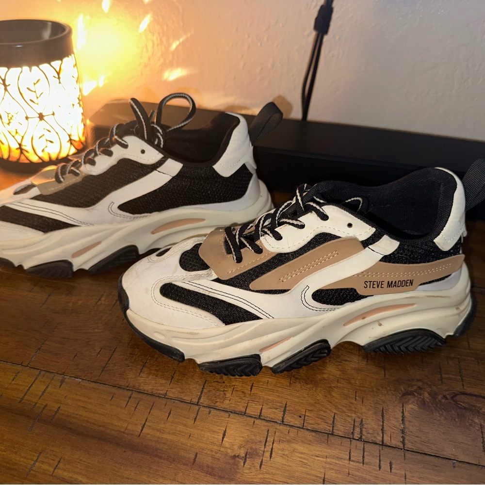 Steve Madden Black and Tan Sneakers